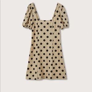 Flowy puffed-sleeve dress